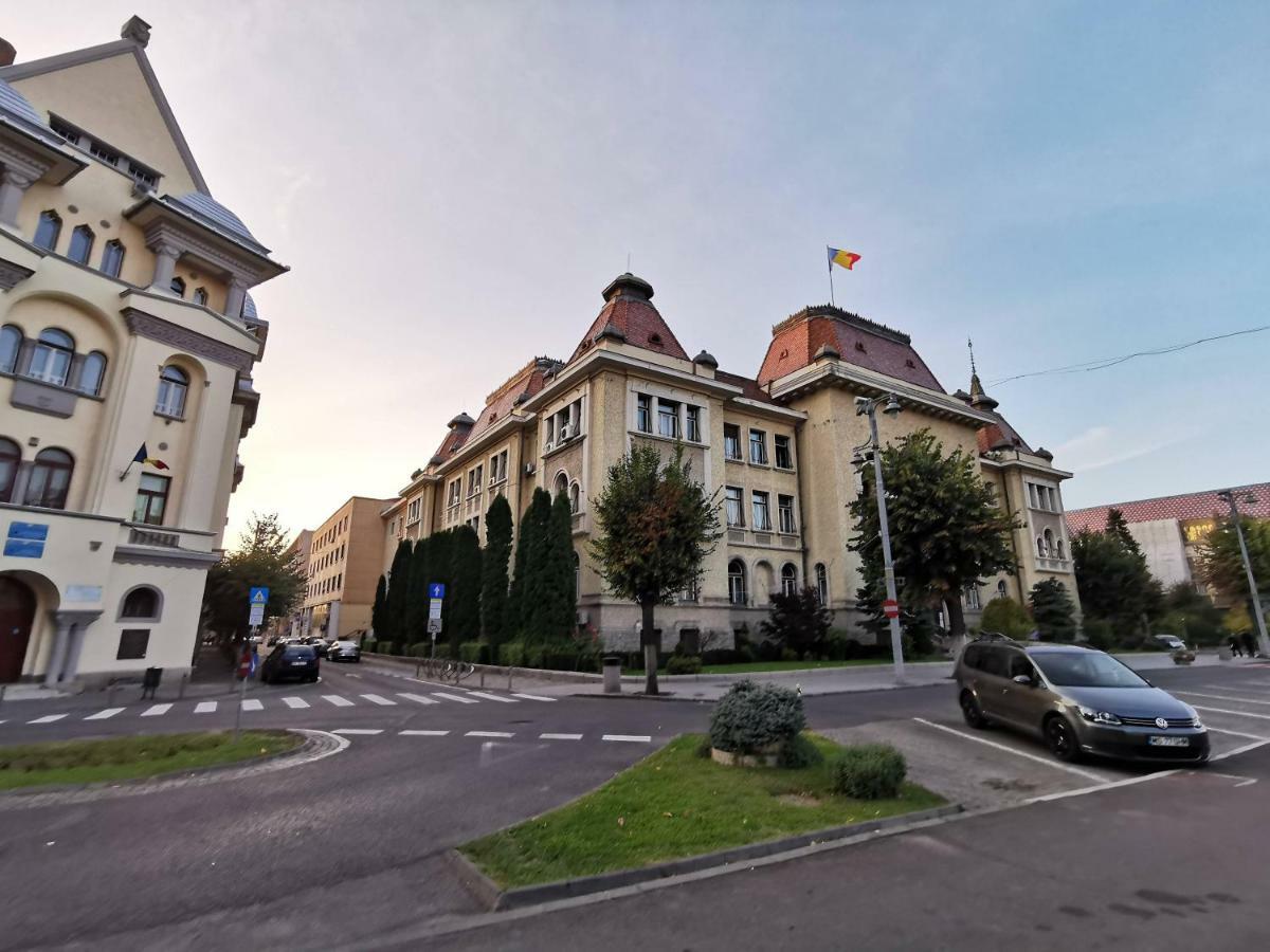 Youth Central Apartment Târgu-Mureş エクステリア 写真